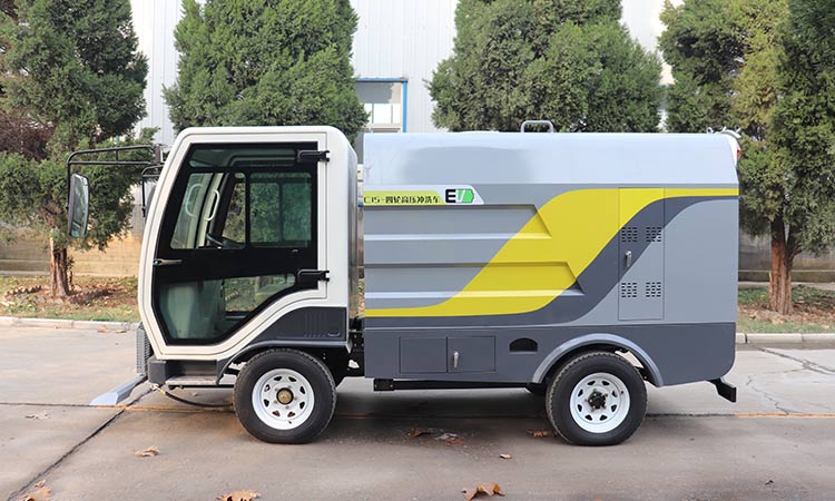 為什么那么多環(huán)衛(wèi)工人都喜歡用小型電動高壓沖洗車，原因竟是它