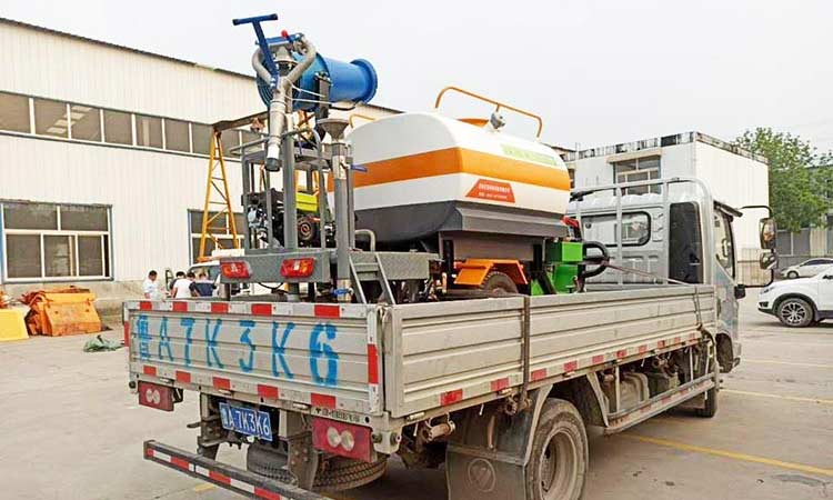環(huán)衛(wèi)公司定制純電動(dòng)三輪灑水車，用于疫情消毒噴霧