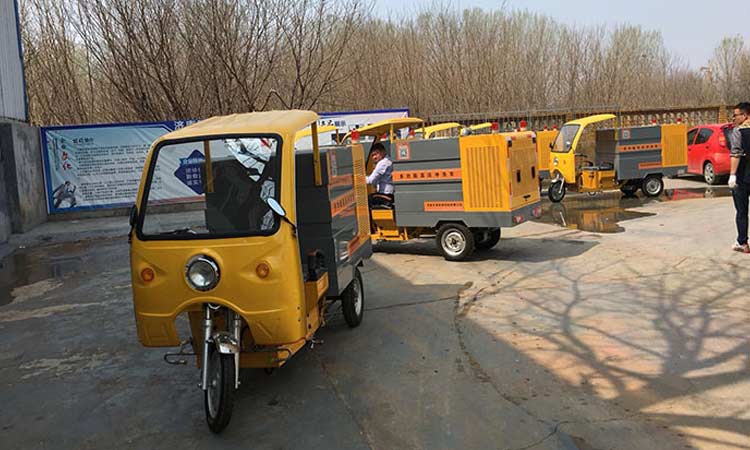 小型電動(dòng)高壓清洗車