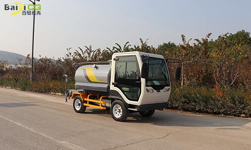純電動四輪灑水車在大學校園應用有何優(yōu)勢？