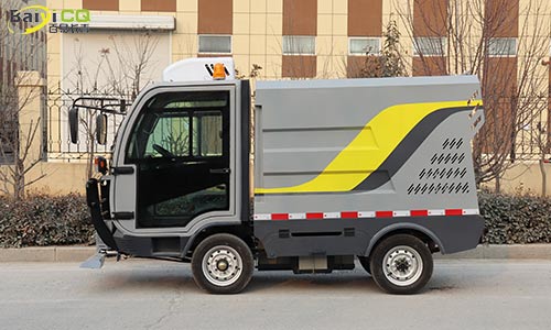 小型四輪高壓清洗車，道路清潔效果好城市顏值擔(dān)當(dāng)