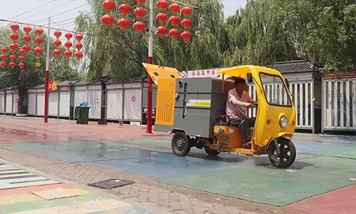 小型三輪高壓清洗車步行街，高壓沖洗作業(yè)實操