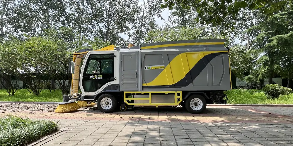 電動(dòng)樹(shù)葉收集車(chē)