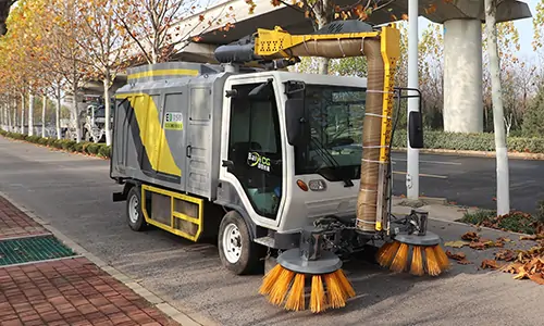 純電動多功能樹葉收集車--市政園林落葉清掃，低噪音，零排放！