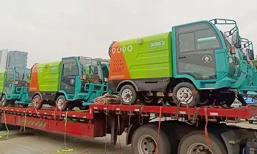 四輪高壓沖洗車到貨深圳！助力深圳環(huán)衛(wèi)好幫手