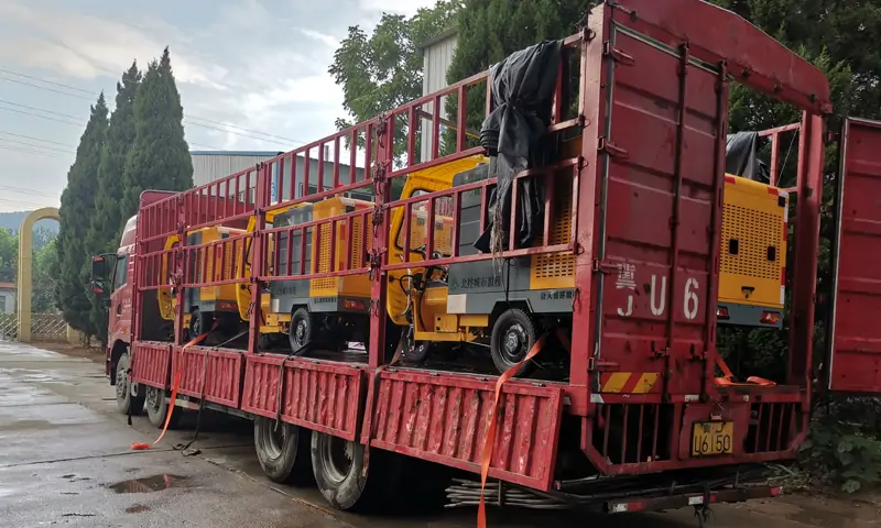 小型三輪高壓沖洗車：助力北京環(huán)衛(wèi)，實現(xiàn)區(qū)域衛(wèi)生全覆蓋