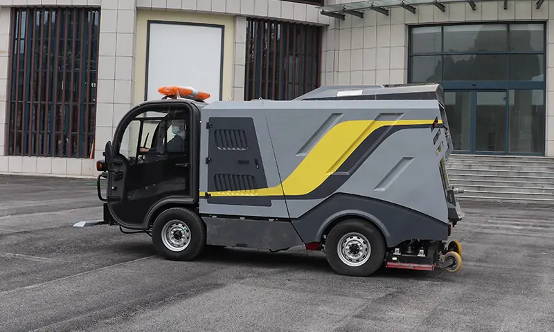 純電動深度清潔車：革新環(huán)保，開創(chuàng)清潔新時代