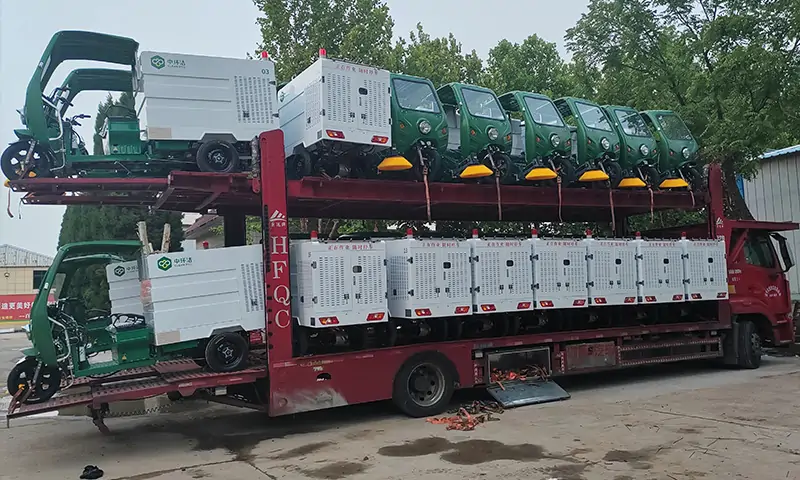 助力美好城市衛(wèi)生建設(shè)！高壓沖洗車和樹葉收集車發(fā)貨案例！
