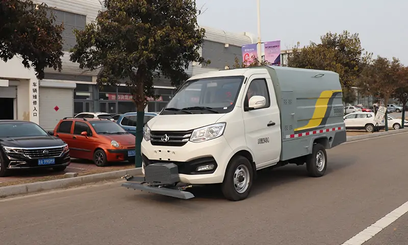 新能源高壓沖洗車：引領(lǐng)清潔革命，提升效率與環(huán)保，有公告，可上牌！