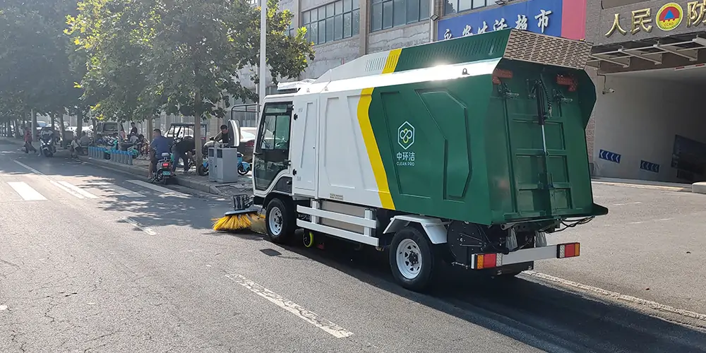 樹葉收集車_多功能樹葉收集車_吸樹葉的機器_新型樹葉收集車_電動樹葉專用收集車