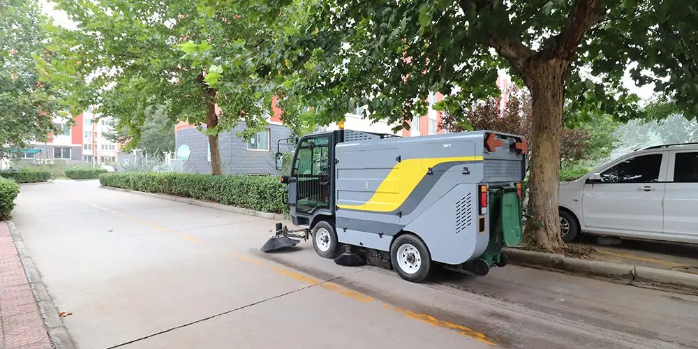 清掃車(chē) 電動(dòng)掃地車(chē) 廠(chǎng)區(qū)掃地車(chē) 園區(qū)掃路車(chē) 景區(qū)清掃車(chē)