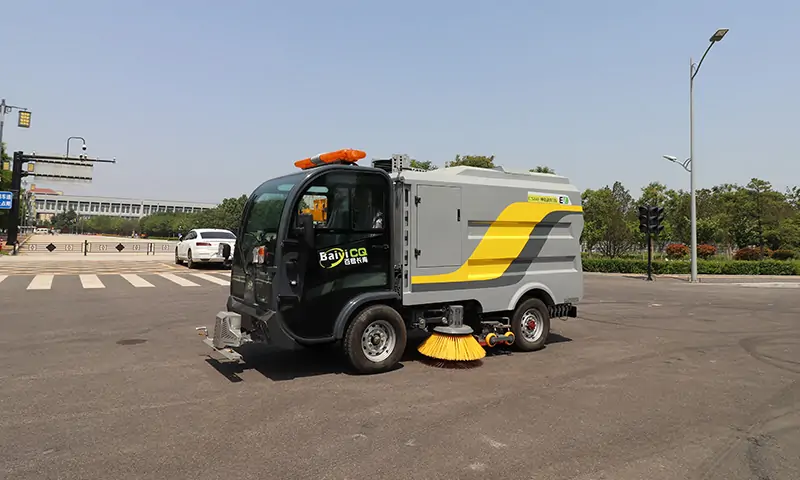 創(chuàng)新環(huán)保科技，小型純電動洗掃車助力城市清潔