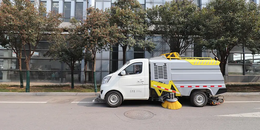 電動(dòng)小型洗掃車 小型電動(dòng)環(huán)衛(wèi)洗掃車 小型電動(dòng)洗掃一體車 新型純電動(dòng)洗掃車 全封閉電動(dòng)洗掃一體車
