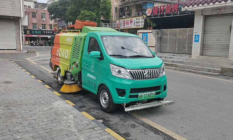 純電動洗掃車發(fā)貨，助力城市衛(wèi)生建設(shè)