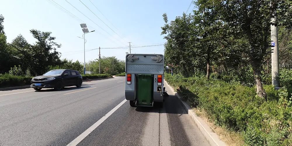 清掃車,電動(dòng)掃地車,廠區(qū)掃地車,園區(qū)掃路車,景區(qū)清掃車
