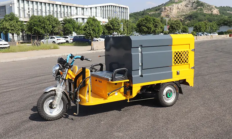 可上牌照多功能高壓清洗車，城市環(huán)境衛(wèi)生治理的好幫手