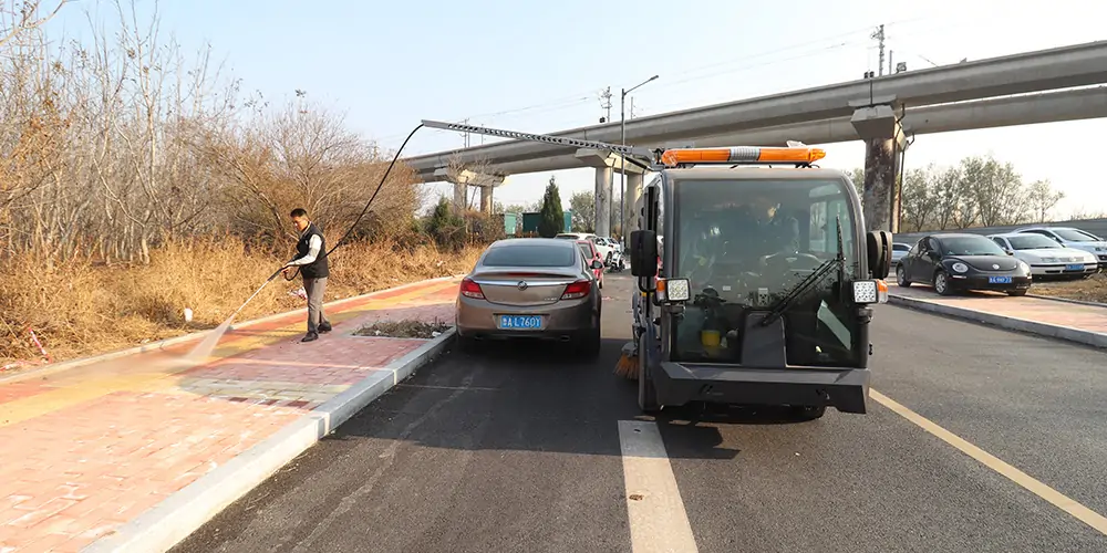 清掃車 電動(dòng)掃地車 廠區(qū)掃地車 園區(qū)掃路車 景區(qū)清掃車