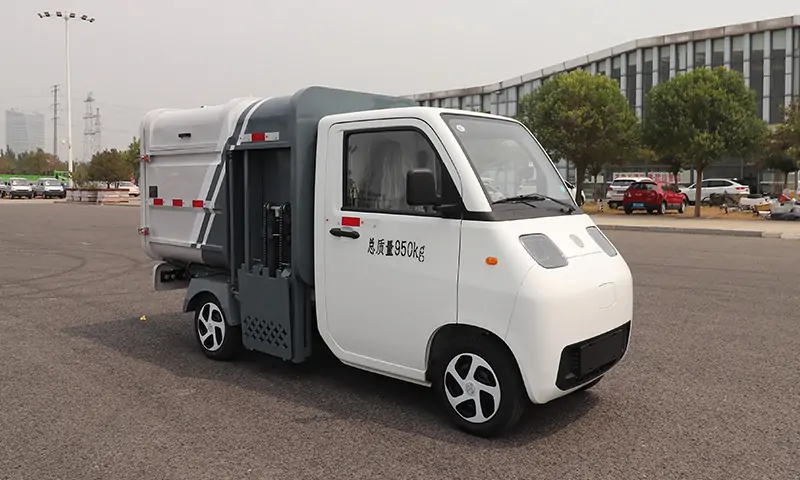 新能源四輪垃圾清運車：高效環(huán)保，助力城市清潔