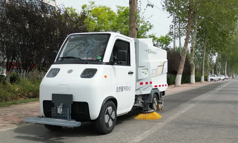 “綠色動力 智能清潔——新能源洗掃車引領(lǐng)城市環(huán)衛(wèi)新風(fēng)尚”